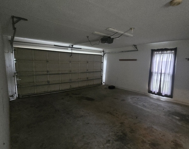 3490 Runnymeade Drive - Photo Thumbnail 8