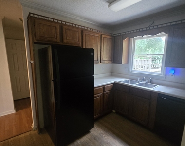 3490 Runnymeade Drive - Photo Thumbnail 5