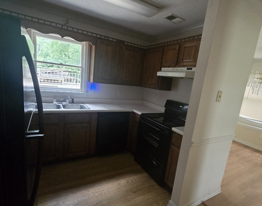 3490 Runnymeade Drive - Photo Thumbnail 4