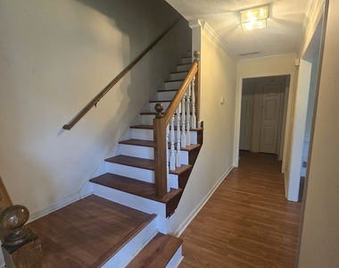 3490 Runnymeade Drive - Photo Thumbnail 1