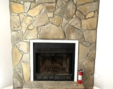 1013 Travelers Trail Nw - Photo Thumbnail 5