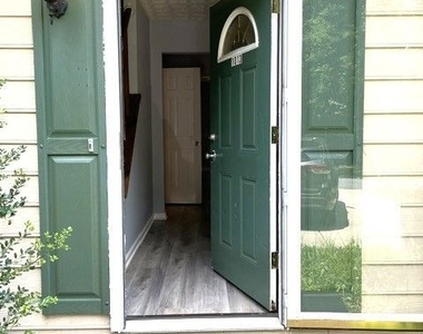 1013 Travelers Trail Nw - Photo Thumbnail 1