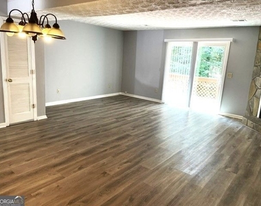 1013 Travelers Trail Nw - Photo Thumbnail 4
