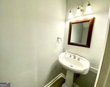 1013 Travelers Trail Nw - Photo Thumbnail 6