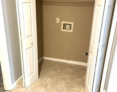 1013 Travelers Trail Nw - Photo Thumbnail 12