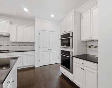 4865 Alexandria Avenue - Photo Thumbnail 18