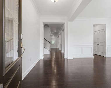 4865 Alexandria Avenue - Photo Thumbnail 2
