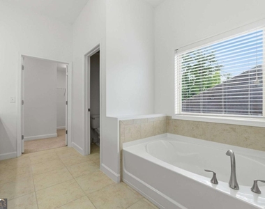 4865 Alexandria Avenue - Photo Thumbnail 23