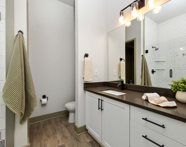 764 Memorial Drive Se - Photo Thumbnail 15