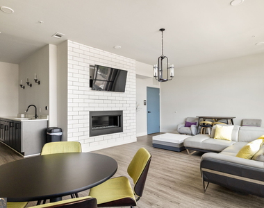764 Memorial Drive Se - Photo Thumbnail 20