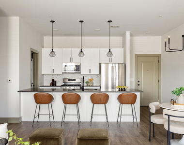 764 Memorial Drive Se - Photo Thumbnail 2
