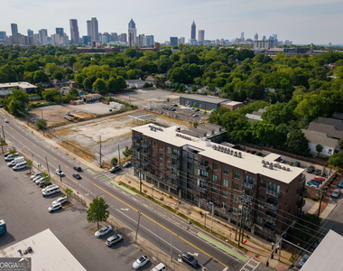 764 Memorial Drive Se - Photo Thumbnail 29