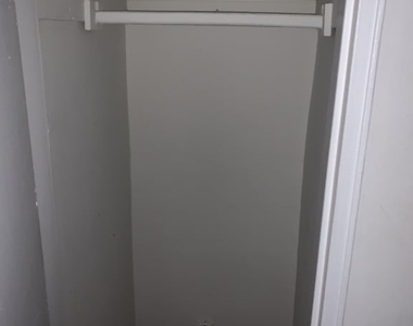 East 58th Street - Photo Thumbnail 3