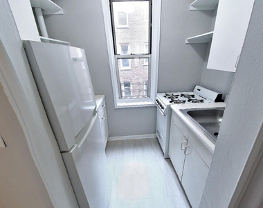 East 58th Street - Photo Thumbnail 1