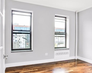 Lexington Avenue - Photo Thumbnail 3