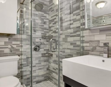 Lexington Avenue - Photo Thumbnail 3