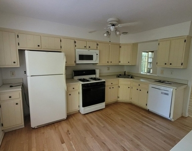 25 Wexford Dr - Photo Thumbnail 3