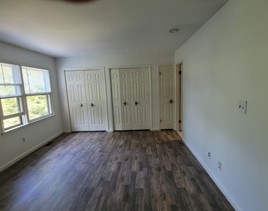 25 Wexford Dr - Photo Thumbnail 7