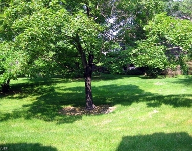 25 Wexford Dr - Photo Thumbnail 10