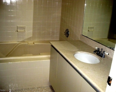 25 Wexford Dr - Photo Thumbnail 5