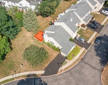 123 Harrow Dr - Photo Thumbnail 22