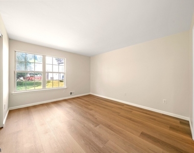 123 Harrow Dr - Photo Thumbnail 11