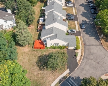 123 Harrow Dr - Photo Thumbnail 21