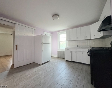 251 N 7th Ave - Photo Thumbnail 7