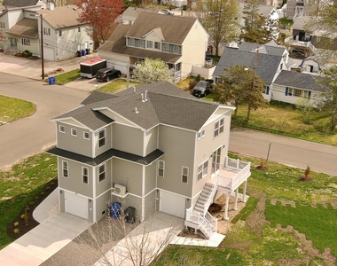 58 Cove Road - Photo Thumbnail 79