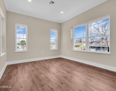 58 Cove Road - Photo Thumbnail 13