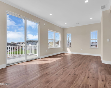 58 Cove Road - Photo Thumbnail 30