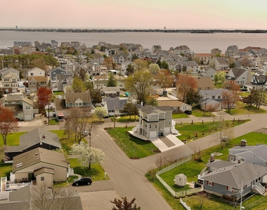 58 Cove Road - Photo Thumbnail 73