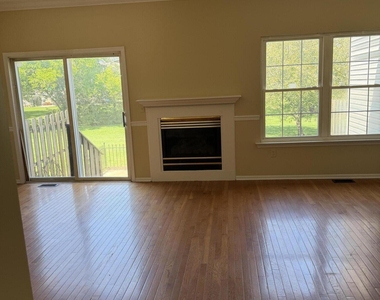 3904 Plowmans Court - Photo Thumbnail 7