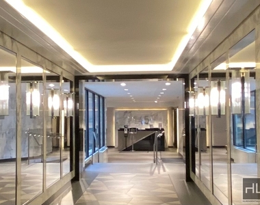 E 16 St - Photo Thumbnail 4