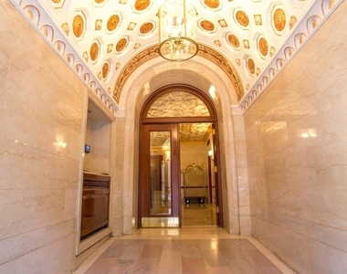 East 80th Street - Photo Thumbnail 7