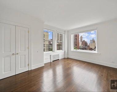 East 80th Street - Photo Thumbnail 1