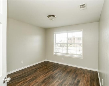 8826 Tucker Street - Photo Thumbnail 10