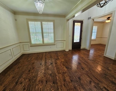 12340 Payne Street - Photo Thumbnail 2