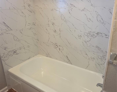 235 Vista Way - Photo Thumbnail 27