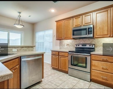 187 Castleridge Drive - Photo Thumbnail 5