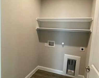 2316 Coyote Way - Photo Thumbnail 5