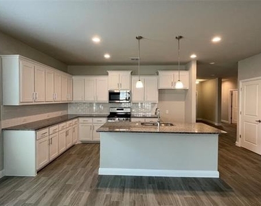 2316 Coyote Way - Photo Thumbnail 12