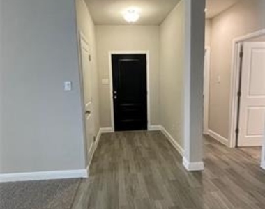 2316 Coyote Way - Photo Thumbnail 6