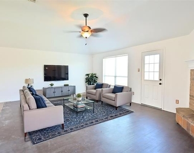 1631 Mt Zion Drive - Photo Thumbnail 2
