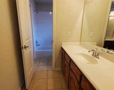 301 Ponderosa Trail - Photo Thumbnail 18