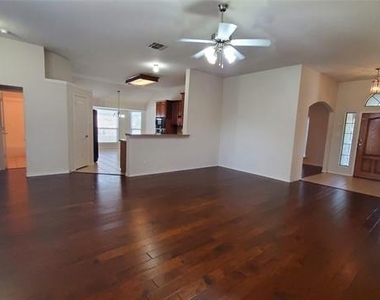 301 Ponderosa Trail - Photo Thumbnail 6