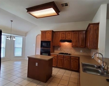 301 Ponderosa Trail - Photo Thumbnail 9