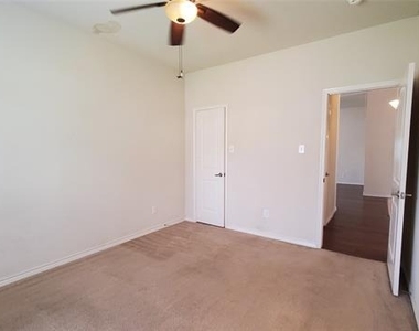 301 Ponderosa Trail - Photo Thumbnail 15