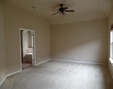 7112 Jessup - Photo Thumbnail 6