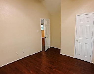 4308 Summer Star Lane - Photo Thumbnail 14